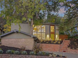 14 Camino Sobrante, Orinda, CA 94563