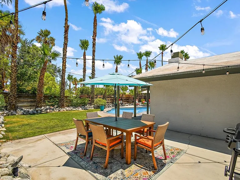 2632 N Aurora Dr — Photo 31