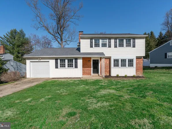 22 Yellow Pine Ct, Wilmington, DE 19808
