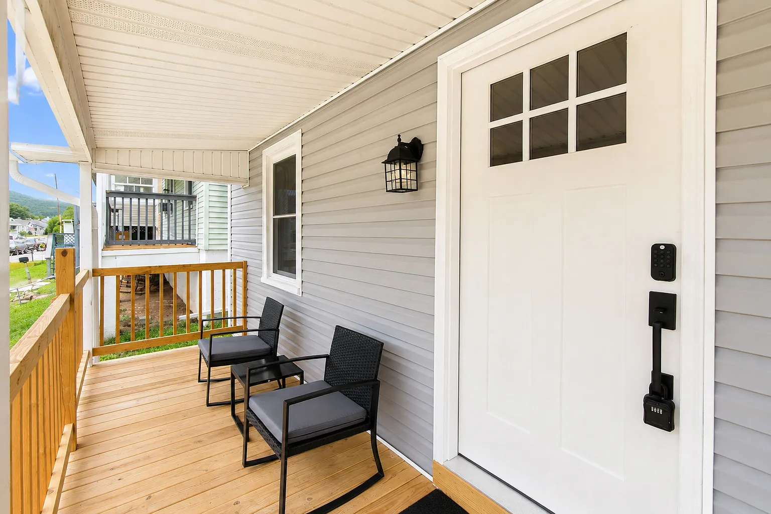 2 bed, 912 sqft, $2,600 — Photo 3