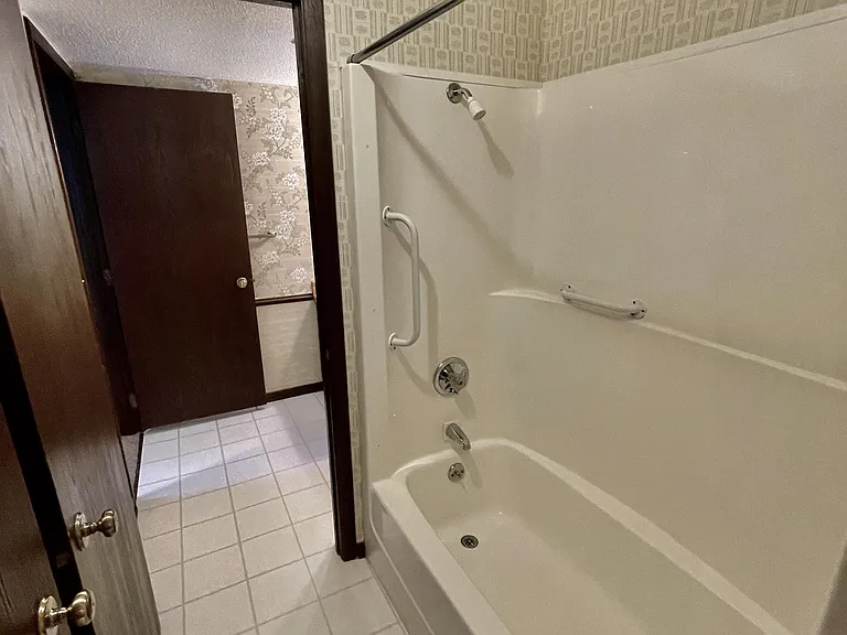 2675 Tech Dr #1B — Photo 8