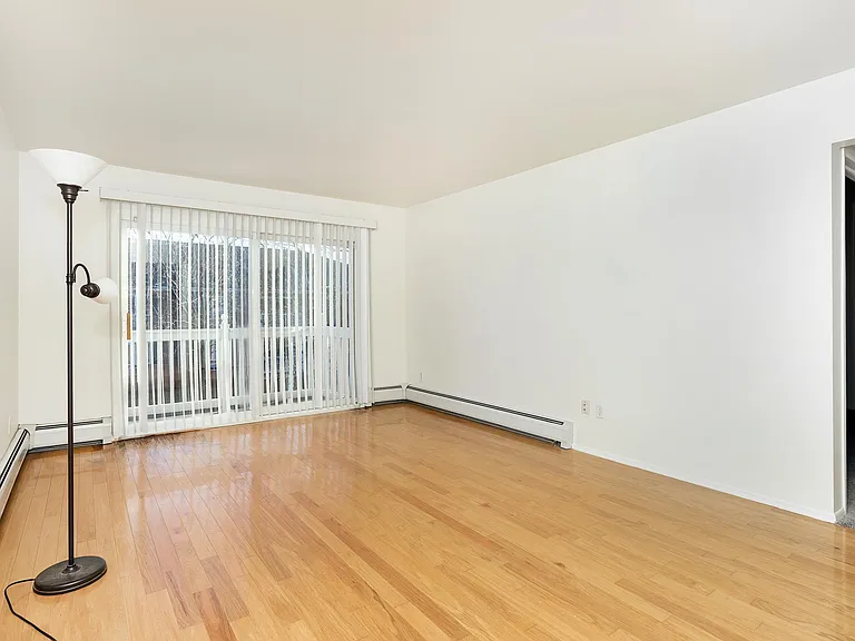 2425 Torquay Ave #204 — Photo 5