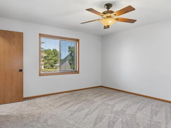 1523 Balinese St, Shakopee, MN 55379