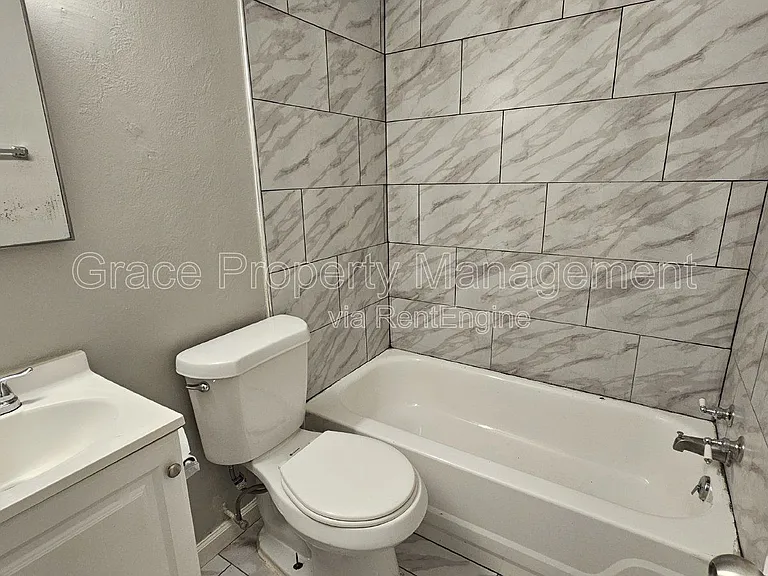 1950 N Oswego St — Photo 12