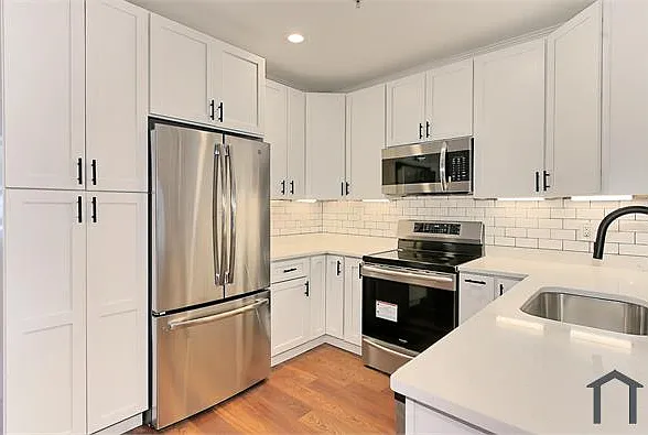 1822 C St NE #1 — Photo 17
