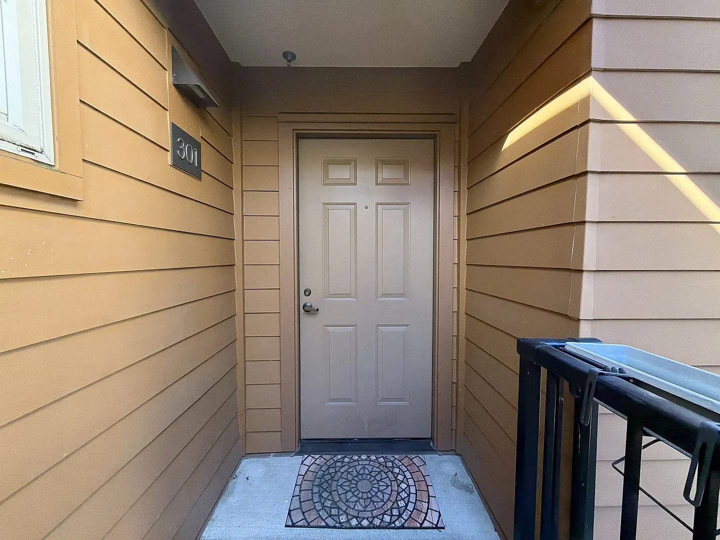1535 SW Clay St — Photo 2
