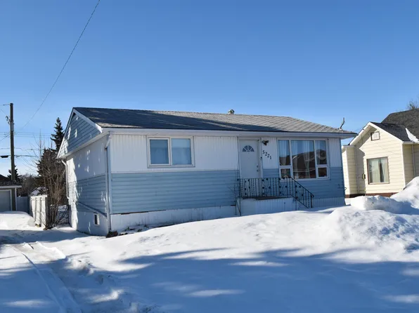 5221 49th Ave, Elk Pt, AB T0A 1A0