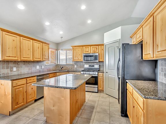 4th image of 7074 S Rialto Way