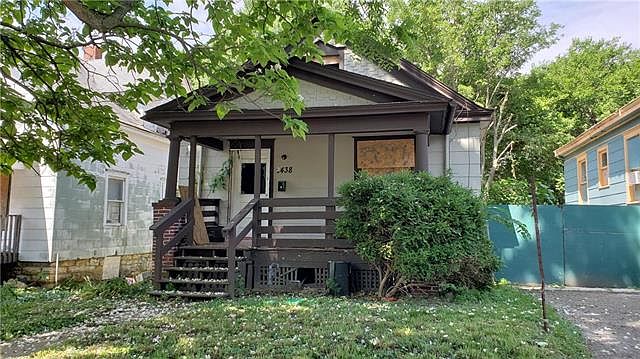 1st image of 2438 Lister Ave
