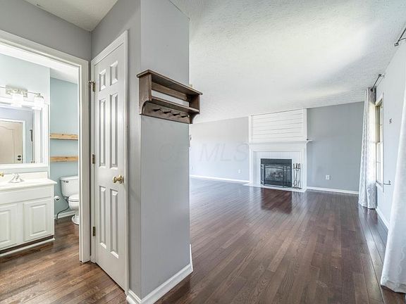 5th image of 255 Westmark Ct