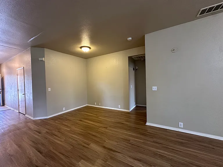 4013 Shiraz Dr — Photo 6