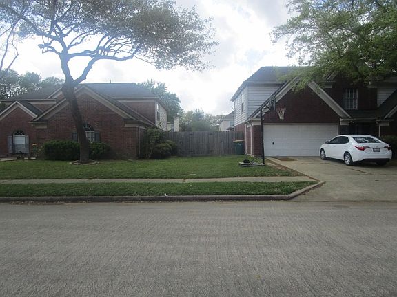 2nd image of 3914 Dogwood Dr