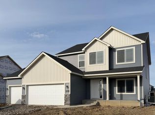 9698 32nd St NE, Saint Michael, MN 55376