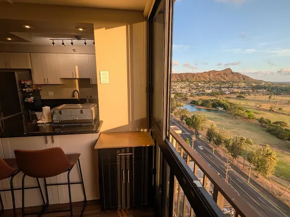 2916 Date St APT 19G, Honolulu, HI 96816
