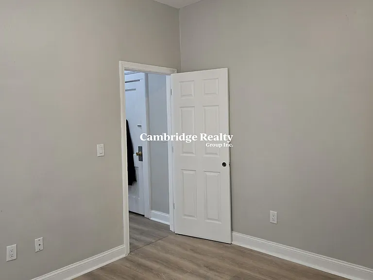 1193 Commonwealth Ave #5T — Photo 8