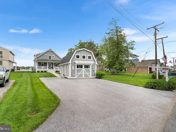 3834 New Section Rd, Middle River, MD 21220