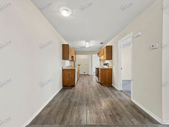 4th image of 10275 Aurora Dr