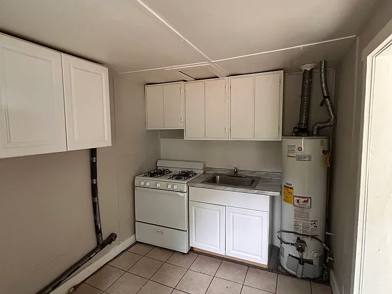 148 W Park Ave #17 — Photo 6
