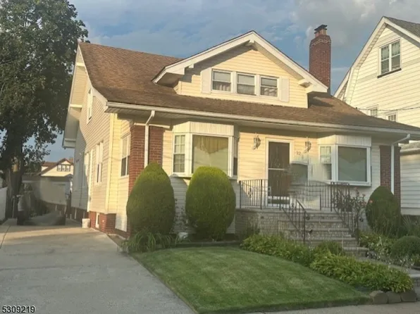 32 Burlington Ave, Paterson City, NJ 07502