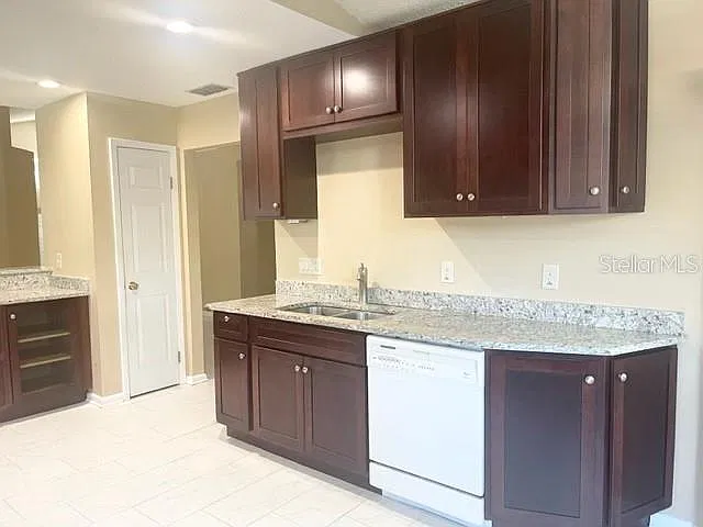 1520 Attleboro Ln — Photo 31