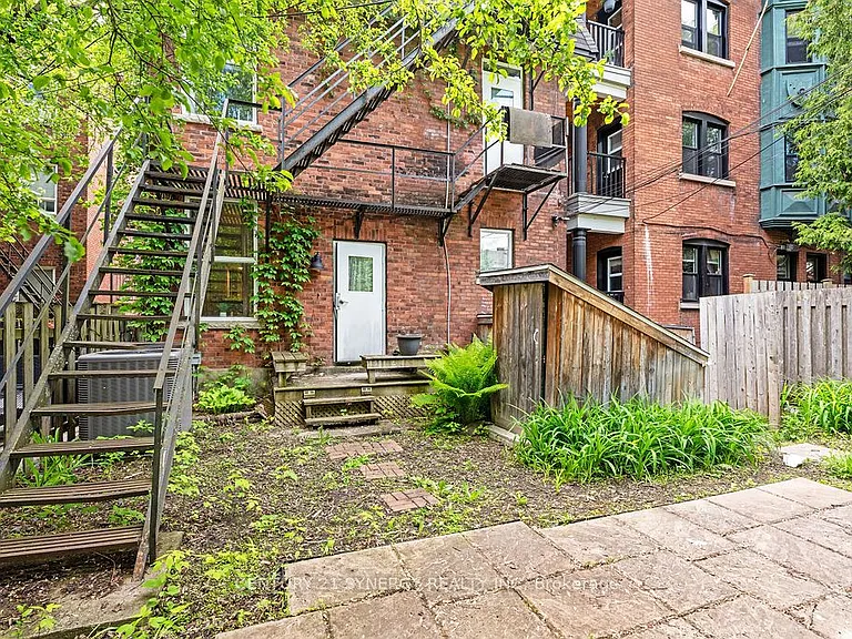 229 Charlotte St #2 — Photo 13