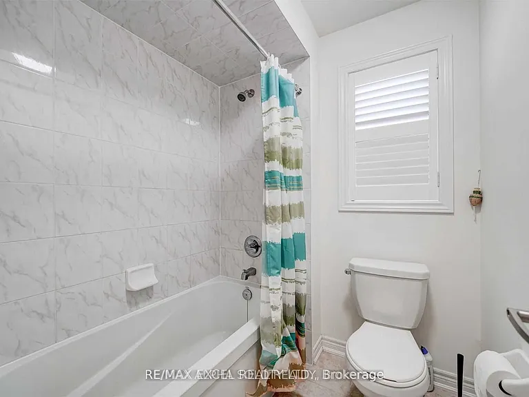67 Alvin Curling Cres — Photo 33