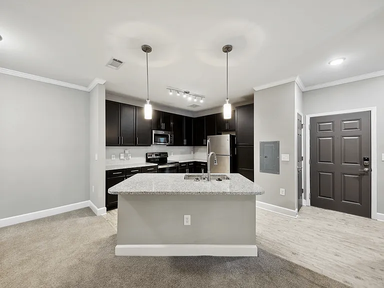 Harbor Creek Apartments — Photo 33