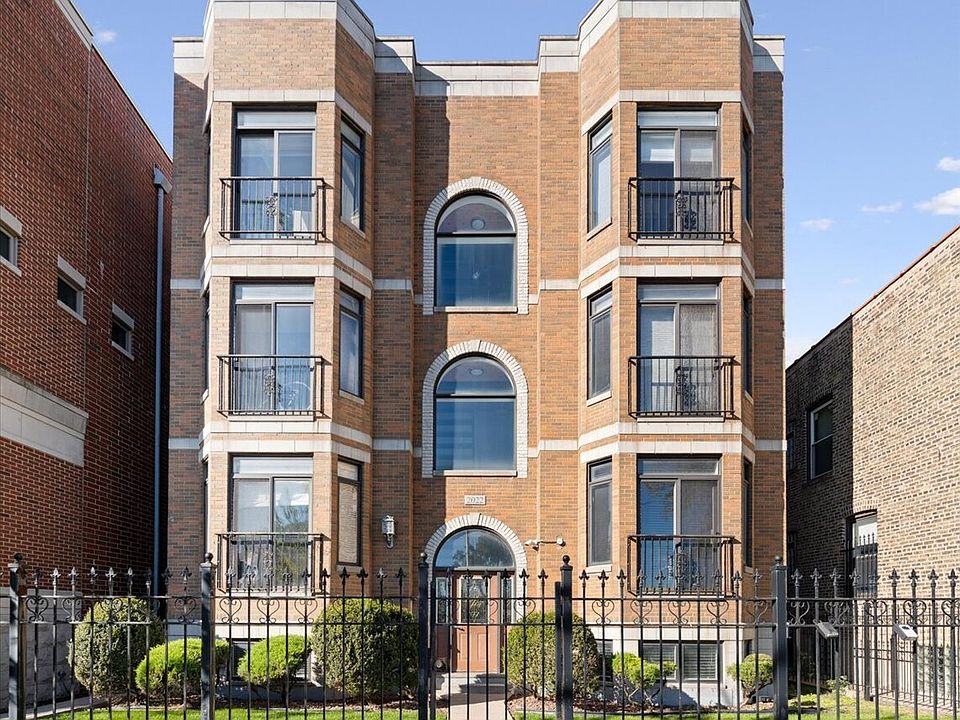 1st image of 2022 N Wood St APT 1N