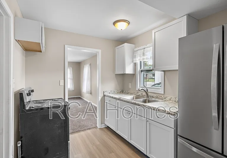 4321 E 21st St — Photo 5