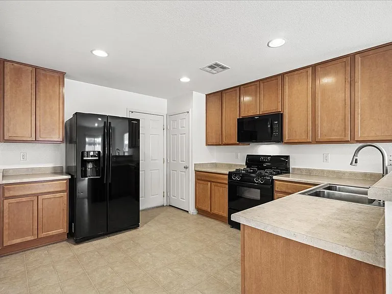 8640 Bella Sparkle Ave — Photo 8