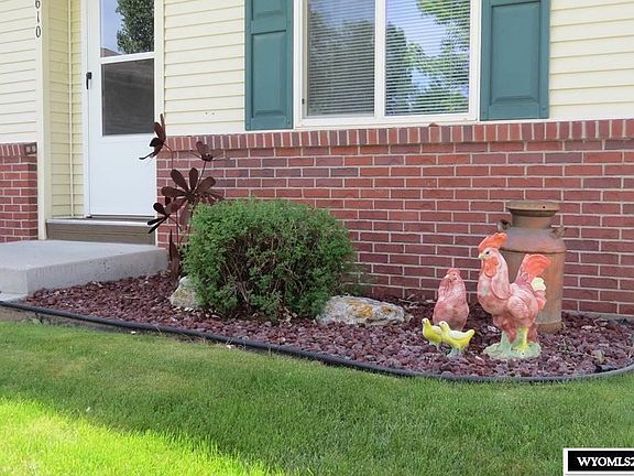 2nd image of 610 Pinnacle Dr