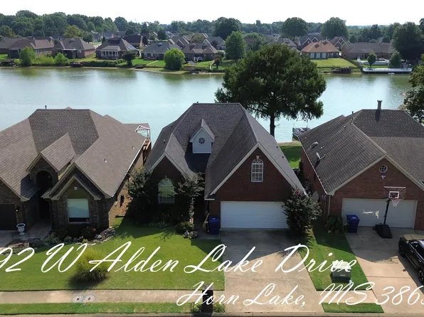 4892 Alden Lake Dr W, Horn Lake, MS 38637