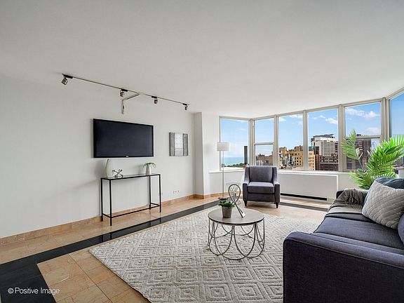 5th image of 525 W Hawthorne Pl APT 2207