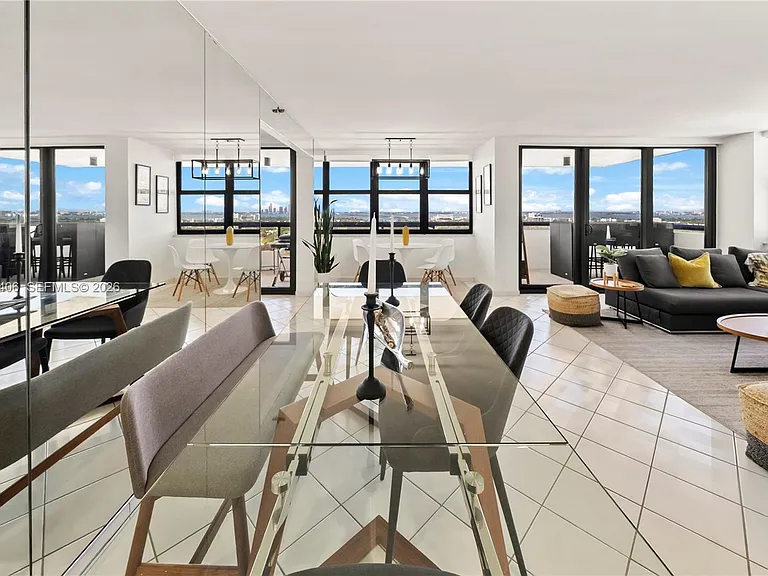 2555 Collins Ave #2402 — Photo 9