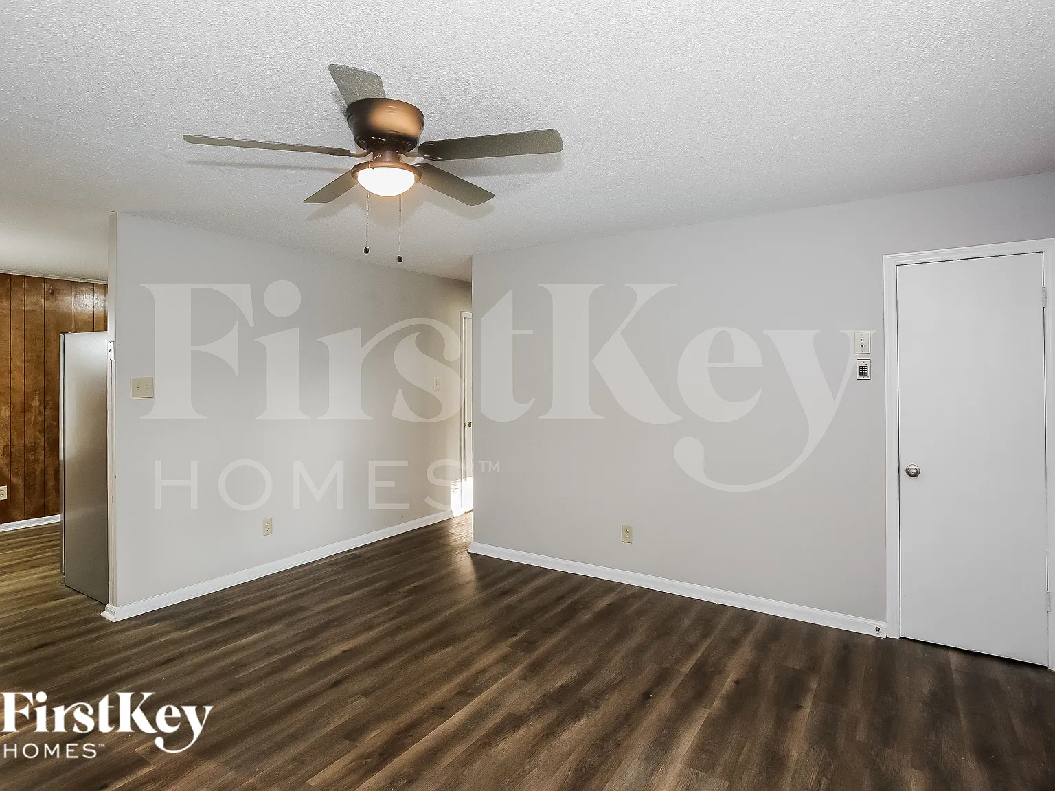 3 bed, 1.0 bath, 1129 sqft, $1,575 — Photo 4