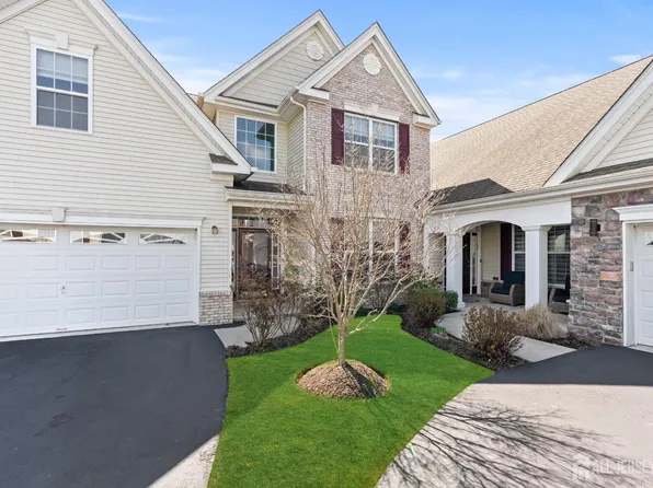 31 McGowan Ct, Old Bridge, NJ 08857