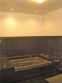 5th image of 416 Vanderbilt Ave #1