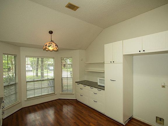 lots of drawers and storage