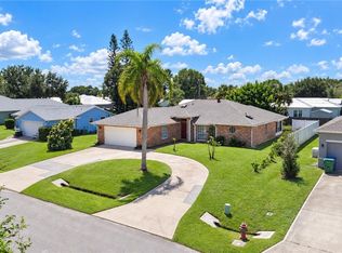 1037 Topsail Ln, Sebastian, FL 32958