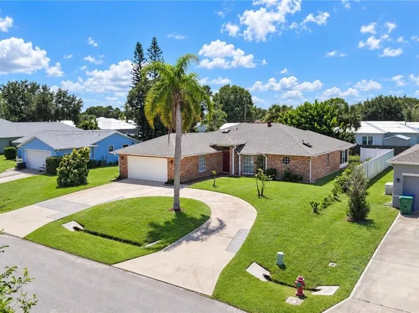 1037 Topsail Ln, Sebastian, FL 32958