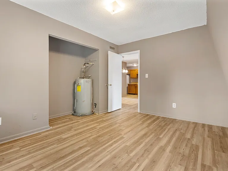 511 Poplar St #C — Photo 11