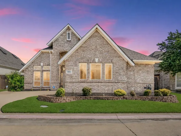 203 Arbor Park Dr, Euless, TX 76039