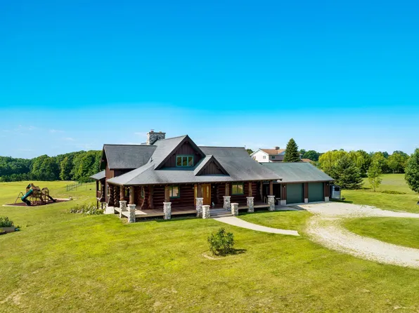 4311 Caro Ln, Kingsley, MI 49649
