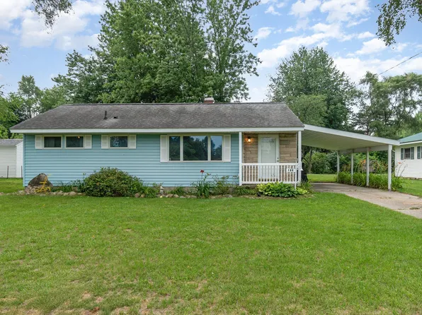 129 Elm St, Breckenridge, MI 48615