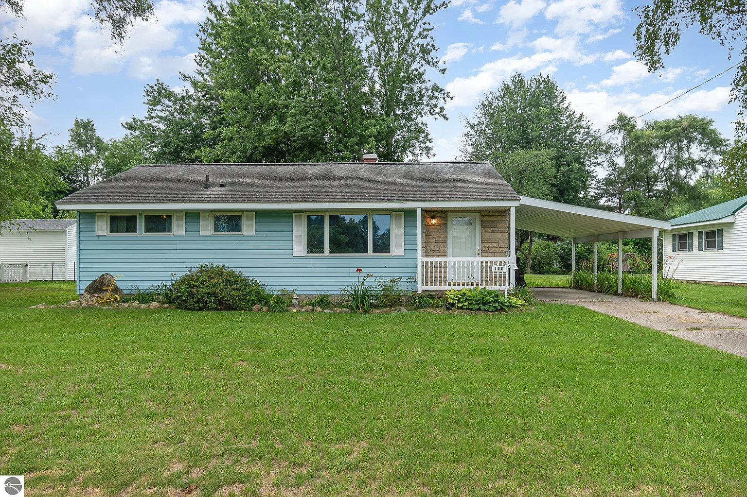 129 Elm St photo 1
