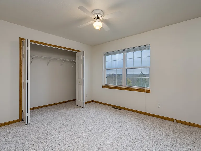 637 S Aspen Ct — Photo 17
