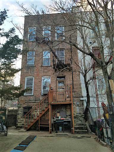 2nd image of 1986 Belmont Ave