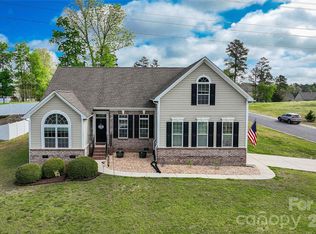 4851 Summerside Dr, Lake Wylie, SC 29710