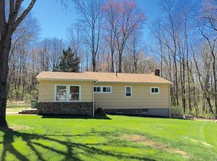 5 River Trl, Hackettstown, NJ 07840