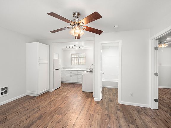 4th image of 3858 38th St